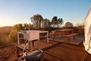 Enjoy dining outside, with your own person dish wash station.