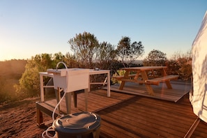 Enjoy dining outside, with your own person dish wash station.