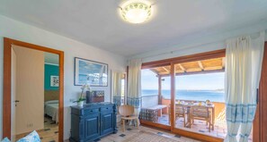 Communal lounge/ TV room,Sea view