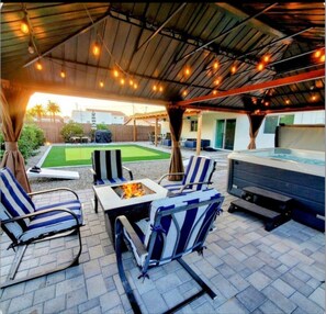 Cozy nights under the stars—gather ‘round the fire pit and make memories.