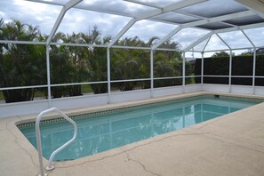 Pool Home Near Manasota Key + Shark Tooth Hunting (1953)