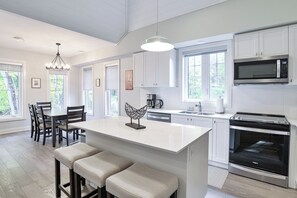 Channel Kitchen-Dining Room