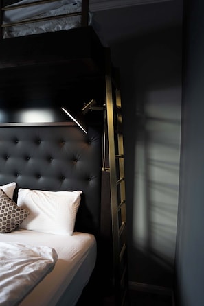 Ladder to bunk bed