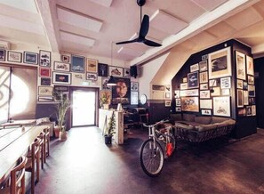 Deus Cafe