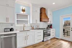 Fully equipped kitchen