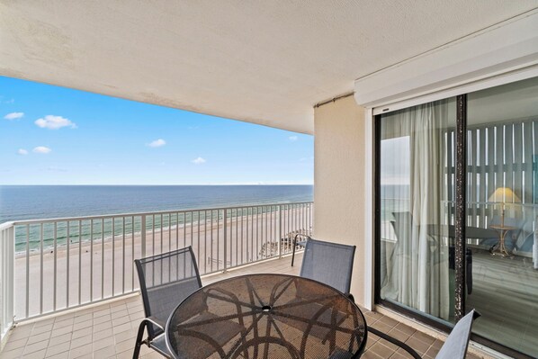 Shoalwater 1005 Beachfront Balcony