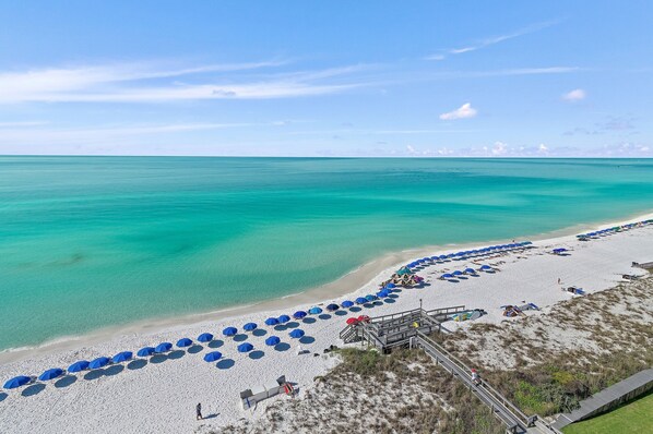 Gulf Front View. Watch the boats in the morning.