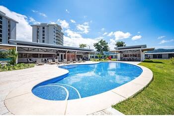 3 Pools & BBQ - 3 Rooms & 2 Bathrooms close to the beach