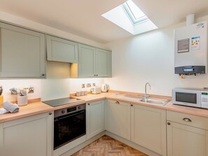Kitchen | Dunlin - Filey White House Ltd, Filey