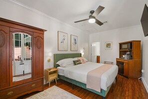 White Guesthouse