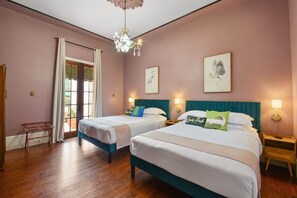 Secondary bedroom with two queen beds