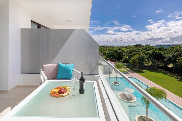 Relaxing 1 Bedroom   loft @ Cana Rock G413A (1605)