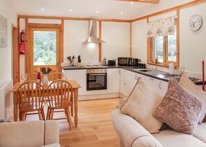 Moorhen Lodge - Acksea Lodges, Oswestry