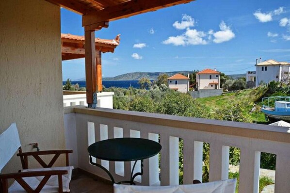 Balcony # 3 &amp; 4