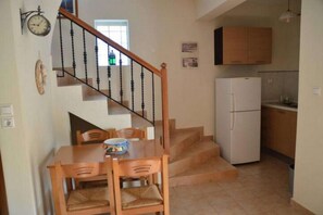 Living room with Kitchenette # 3 &amp; 4