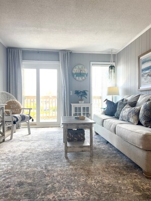 Views of the pool and ocean from the living room