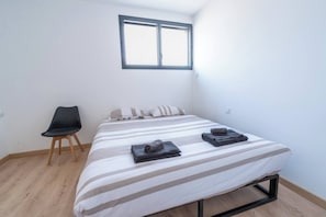 Lit-talmontsainthilaire-airbnb