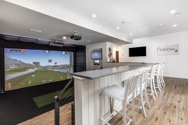 State of the Art Golf Sim/Theater/Bar