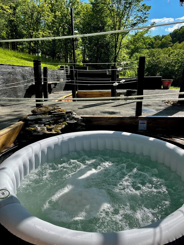 Bain à remous extérieur