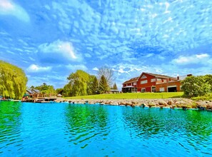 Lake Simcoe VIllar