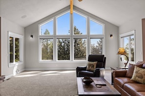 Make this hilltop escape your family’s new favorite tradition.