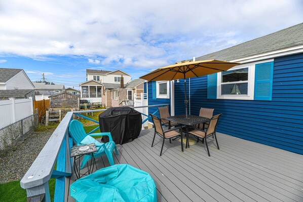 Grilling at your cottage at Hampton Beach - yummy!