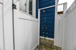 Wow!  An outdoor shower!  Love That!