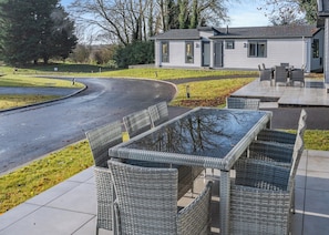 Interior furnishings may differ | Bluebell Lodge - Faringdon Grange, Faringdon