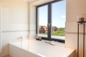 Außenseite Ferienhaus [Sommer]