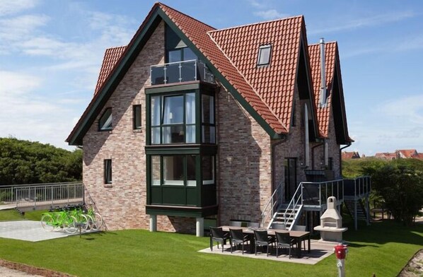 Holiday Home Exterior [summer]