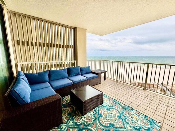 Shoalwater 504, Gulf Front 3/2. Sleeps 8 Managed by Island Rentals.