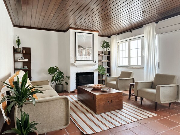 Living Room (1)