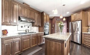 Full kitchen