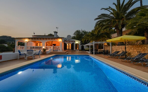 Spacious villa with plenty of comfort for a fully relaxing vacation.