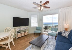 Living Room (2)
