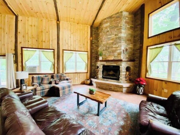COZY LIVING ROOM!