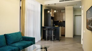 Kitchen/Dining area