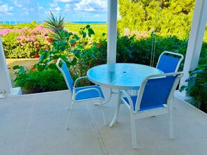 Enjoy breakfast with the Caribbean breeze