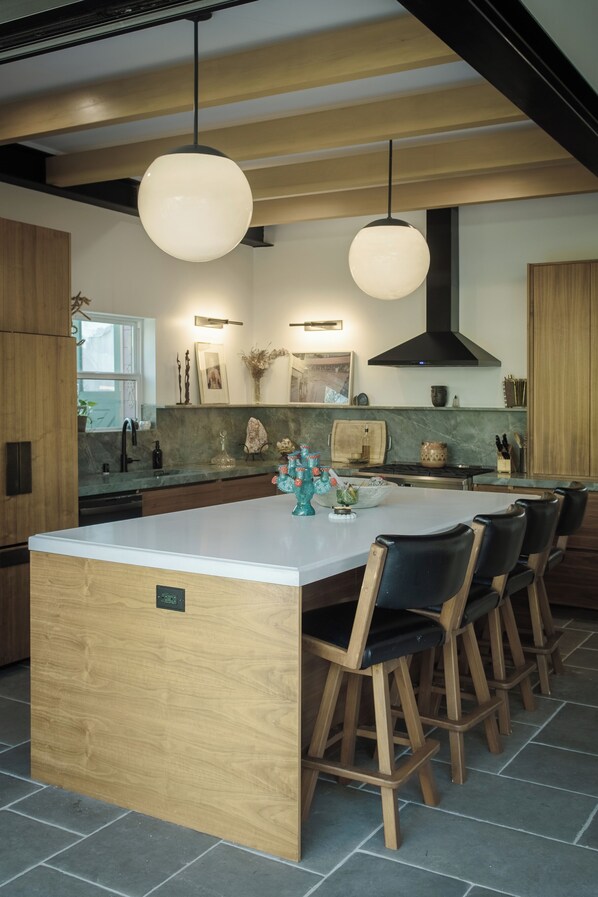 It's in the details: Wood Ceiling and Metal Beams