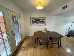 Dining Area & Table