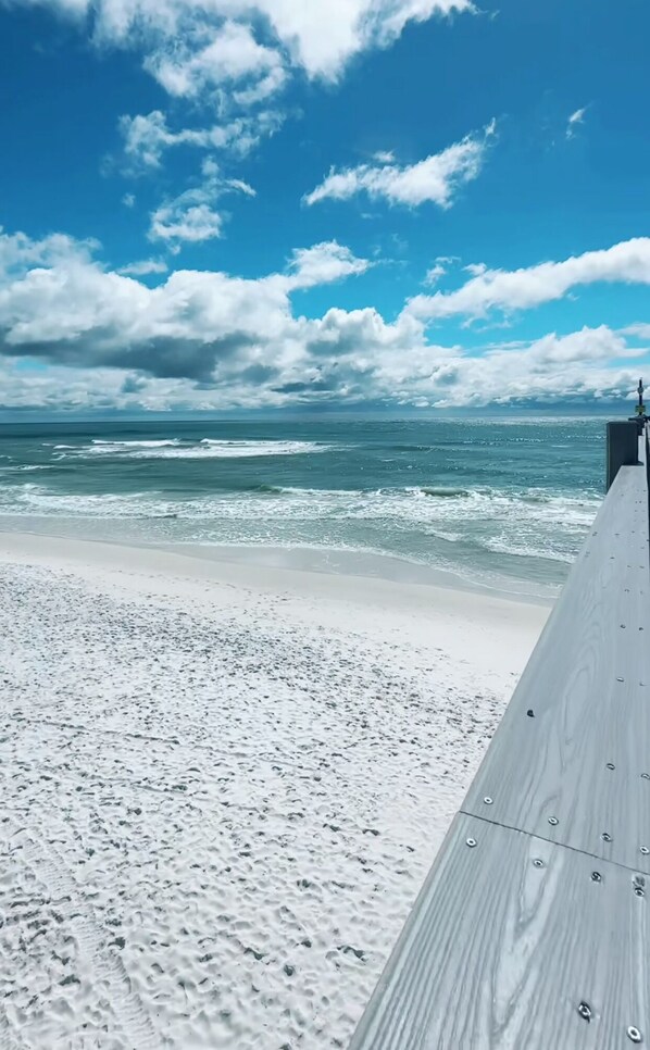 Walk, Bike or Golf Cart with parking lose by!!