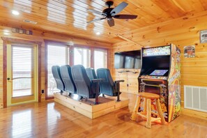 Media Room | Basement | Smart TV | Theater Seating | Arcade Machine | Free WiFi