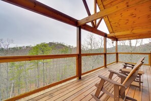 Balcony | Outdoor Seating | Mountain Views