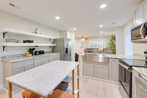 Kitchen | Dishwasher | Drip Coffee Maker