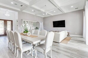 Dining Area | Dishware/Flatware