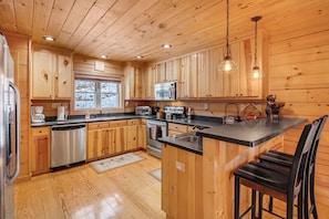15-web-or-mls-989-el-miner-dr.jpg