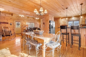 14-web-or-mls-989-el-miner-dr.jpg