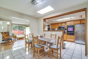 Dining Room | Single-Story Home