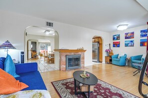 Living Room | Full Sleeper Sofa | Central A/C & Heating