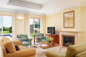 Lounge with flat screen tv